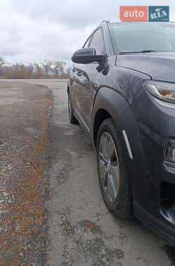 Внедорожник / Кроссовер Hyundai Kona 2019 в 