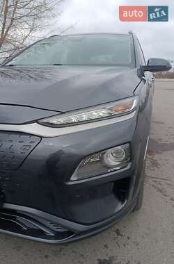 Внедорожник / Кроссовер Hyundai Kona 2019 в 