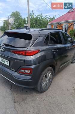 Внедорожник / Кроссовер Hyundai Kona 2019 в 