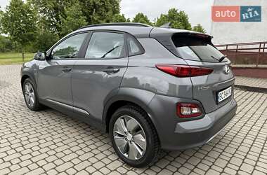 Внедорожник / Кроссовер Hyundai Kona 2020 в 