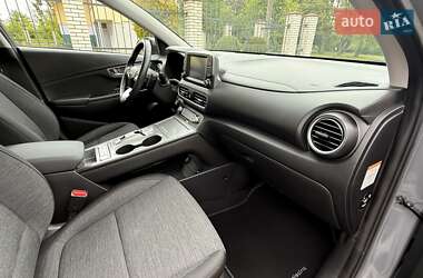 Внедорожник / Кроссовер Hyundai Kona 2020 в 