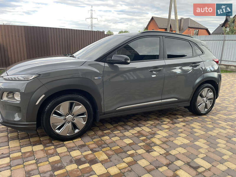 Внедорожник / Кроссовер Hyundai Kona 2020 в Буче