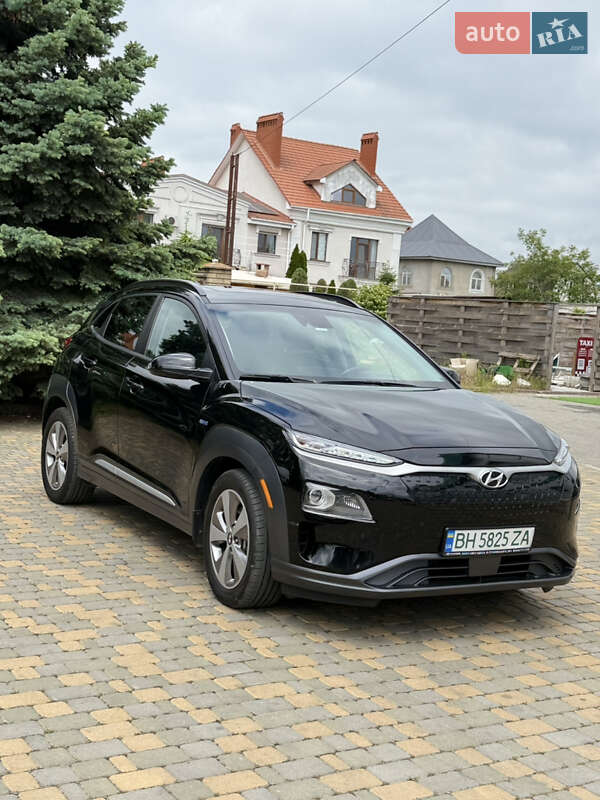 Позашляховик / Кросовер Hyundai Kona 2018 в 