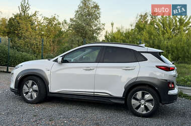 Внедорожник / Кроссовер Hyundai Kona 2020 в 