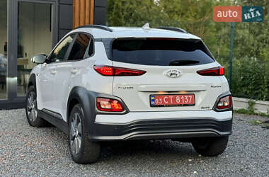 Внедорожник / Кроссовер Hyundai Kona 2020 в 