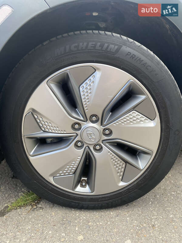 Внедорожник / Кроссовер Hyundai Kona 2020 в Калуше