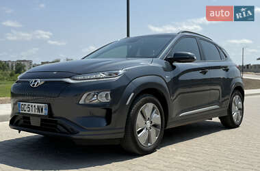 Внедорожник / Кроссовер Hyundai Kona 2020 в 