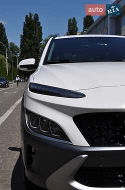 Позашляховик / Кросовер Hyundai Kona 2022 в 