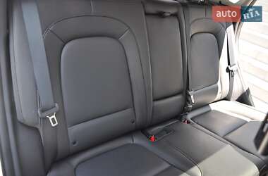 Позашляховик / Кросовер Hyundai Kona 2022 в 