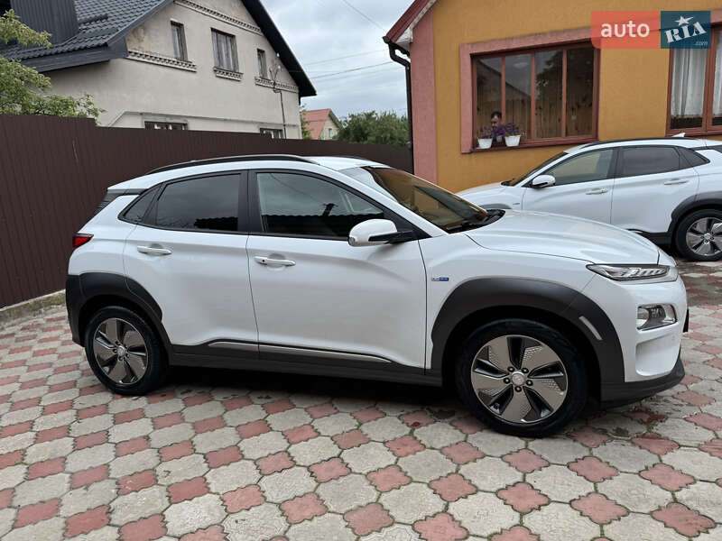 Внедорожник / Кроссовер Hyundai Kona 2019 в Ровно