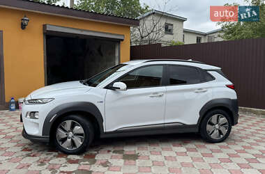 Внедорожник / Кроссовер Hyundai Kona 2019 в 
