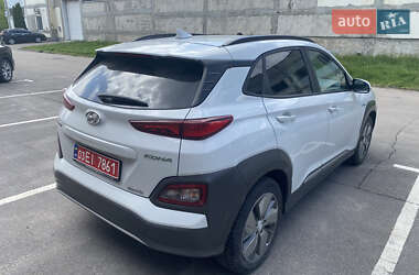 Внедорожник / Кроссовер Hyundai Kona 2019 в 