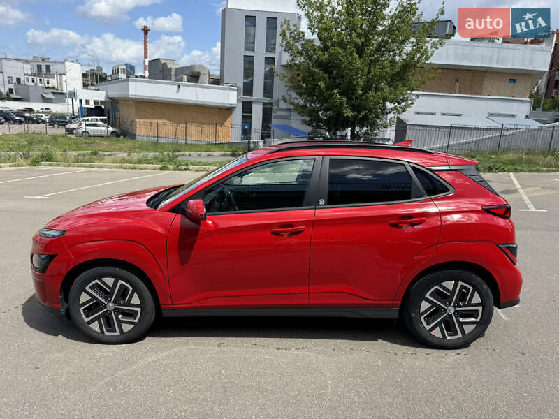 Внедорожник / Кроссовер Hyundai Kona 2022 в Киеве