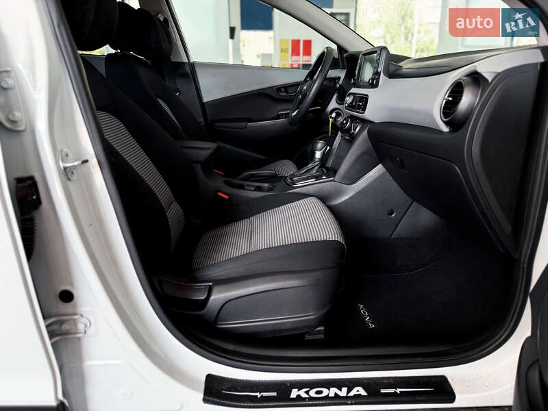 Внедорожник / Кроссовер Hyundai Kona 2020 в Киеве