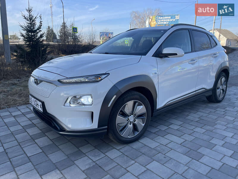 Внедорожник / Кроссовер Hyundai Kona 2019 в Староконстантинове