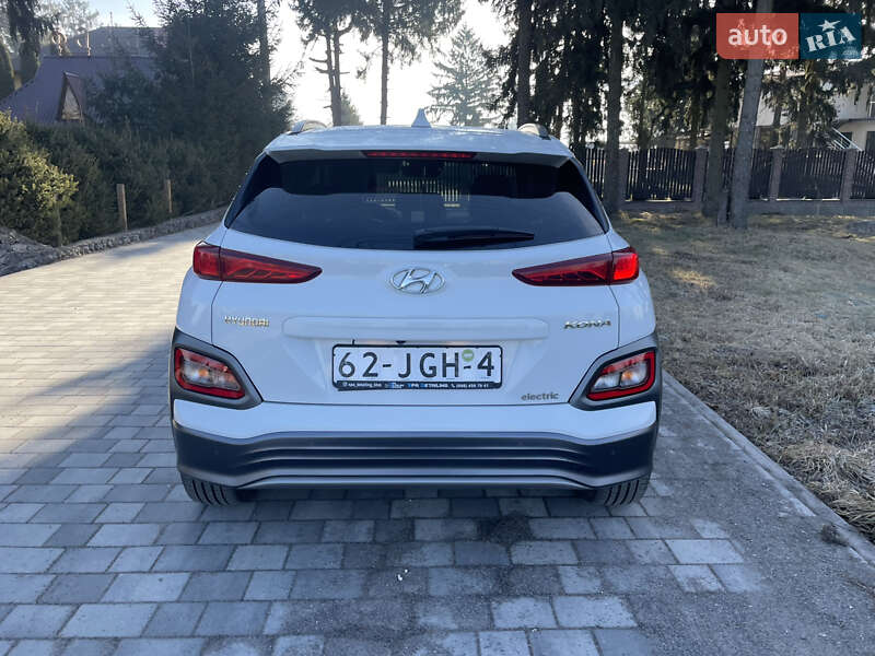 Внедорожник / Кроссовер Hyundai Kona 2019 в Староконстантинове