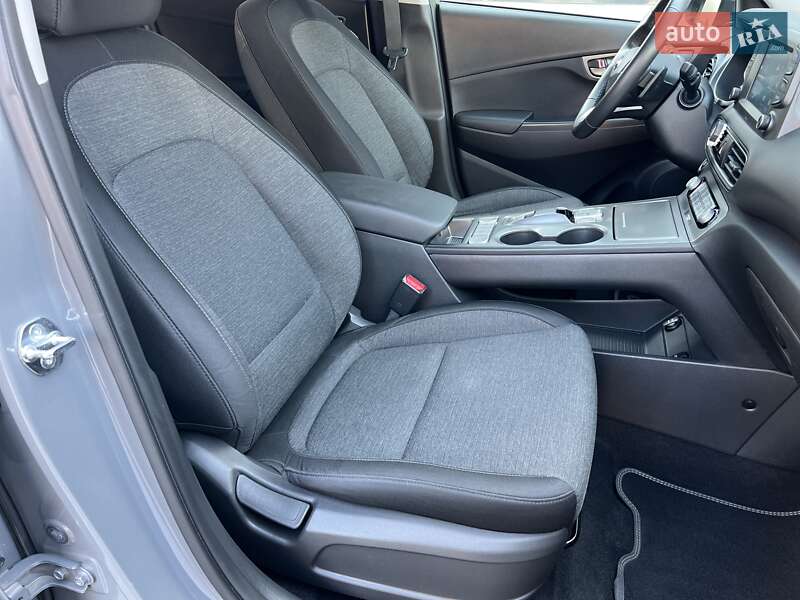 Внедорожник / Кроссовер Hyundai Kona 2020 в Львове