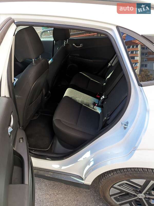 Внедорожник / Кроссовер Hyundai Kona 2020 в Виннице