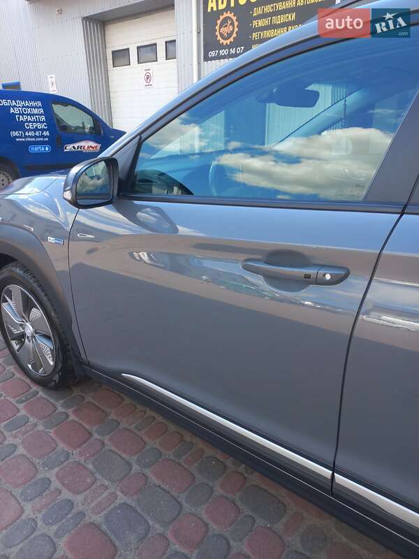 Внедорожник / Кроссовер Hyundai Kona 2018 в Ровно