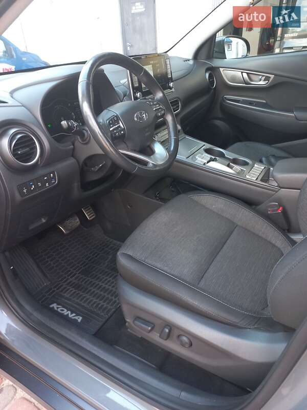 Внедорожник / Кроссовер Hyundai Kona 2018 в Ровно