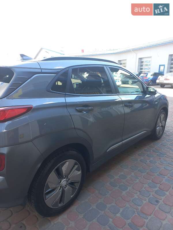 Внедорожник / Кроссовер Hyundai Kona 2018 в Ровно