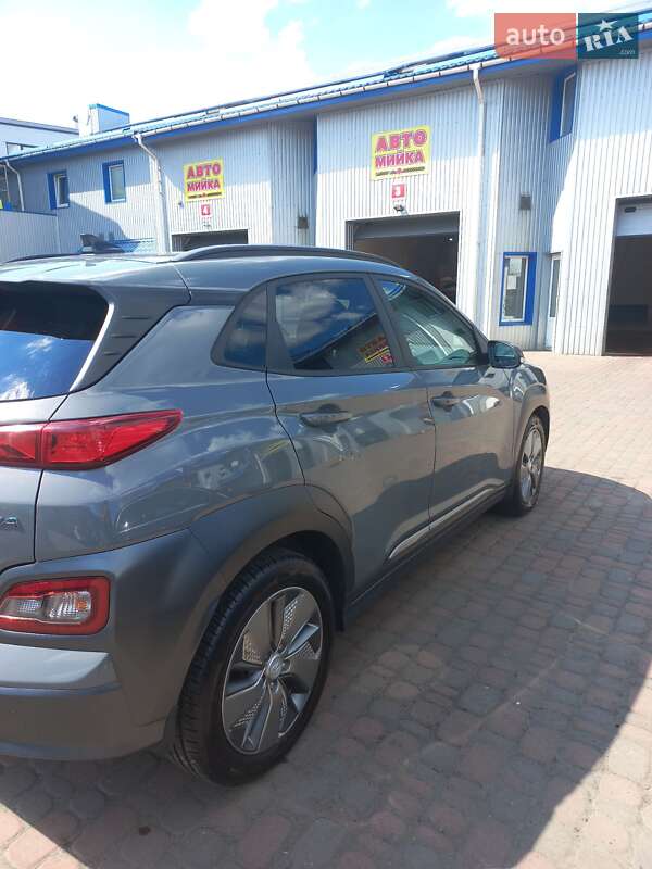 Внедорожник / Кроссовер Hyundai Kona 2018 в Ровно