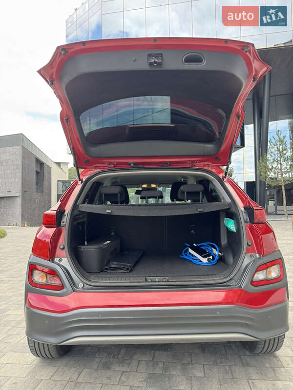 Позашляховик / Кросовер Hyundai Kona 2019 в Львові