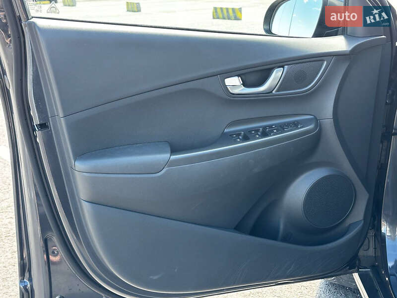 Внедорожник / Кроссовер Hyundai Kona 2022 в Львове