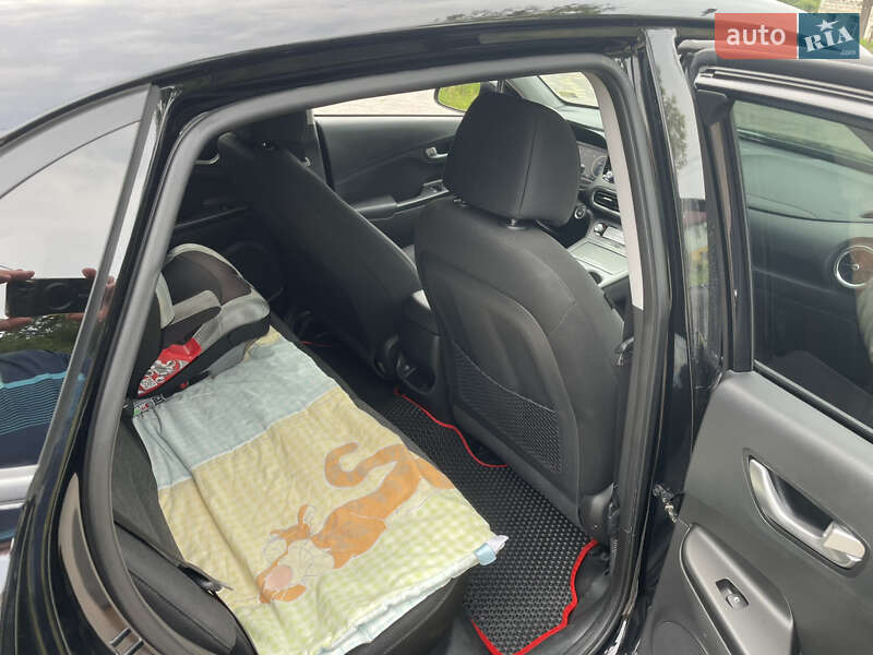 Внедорожник / Кроссовер Hyundai Kona 2023 в Николаеве