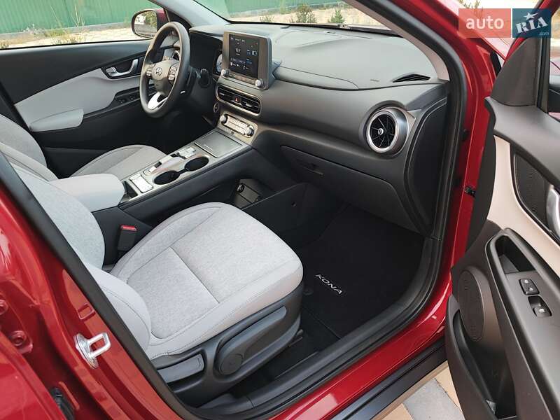 Внедорожник / Кроссовер Hyundai Kona 2023 в Виннице