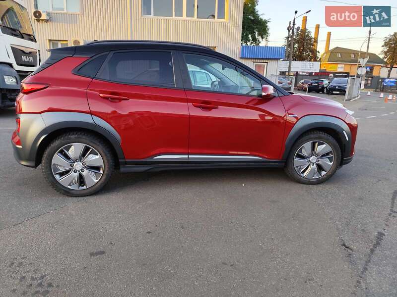 Позашляховик / Кросовер Hyundai Kona 2019 в Києві