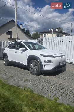 Внедорожник / Кроссовер Hyundai Kona 2019 в Киеве