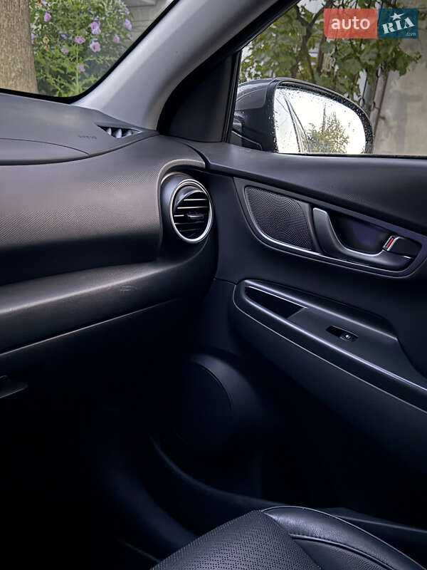 Внедорожник / Кроссовер Hyundai Kona 2019 в Львове