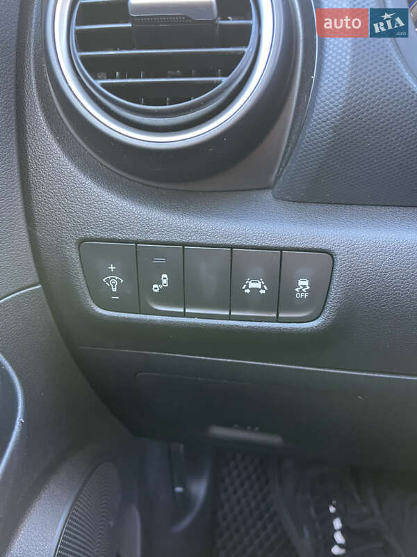 Внедорожник / Кроссовер Hyundai Kona 2019 в Львове