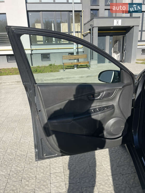 Внедорожник / Кроссовер Hyundai Kona 2019 в Львове