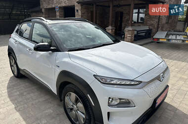 Внедорожник / Кроссовер Hyundai Kona 2020 в Судовой Вишне