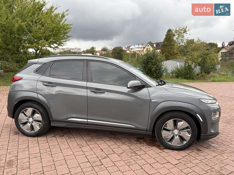 Позашляховик / Кросовер Hyundai Kona 2018 в Стрию