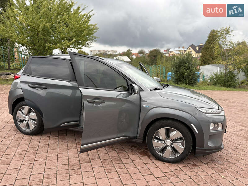 Позашляховик / Кросовер Hyundai Kona 2018 в Стрию