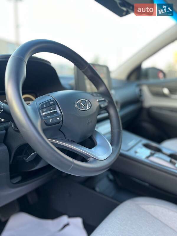 Внедорожник / Кроссовер Hyundai Kona 2022 в Черновцах