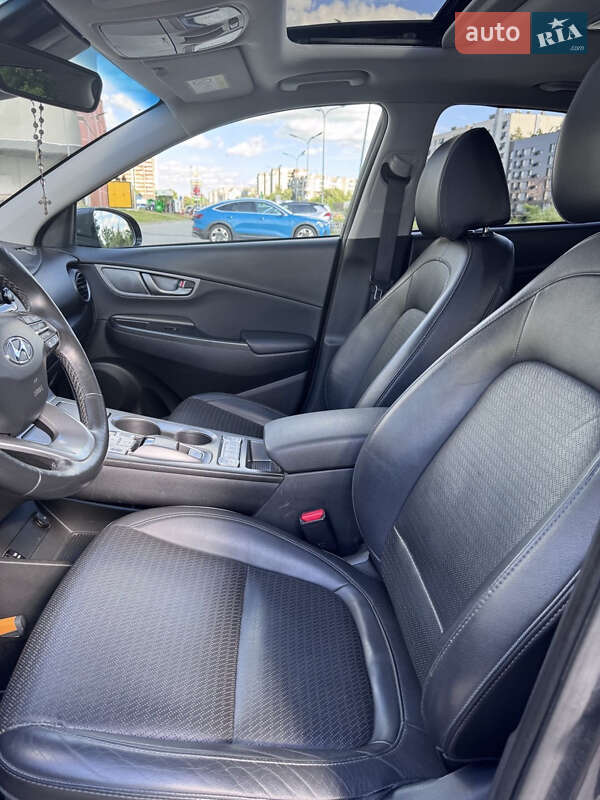 Внедорожник / Кроссовер Hyundai Kona 2019 в Львове