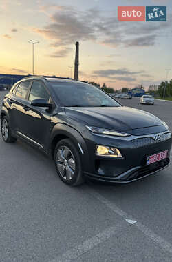 Внедорожник / Кроссовер Hyundai Kona 2020 в 