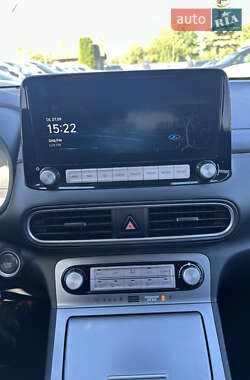 Внедорожник / Кроссовер Hyundai Kona 2020 в 