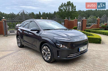 Позашляховик / Кросовер Hyundai Kona 2022 в 