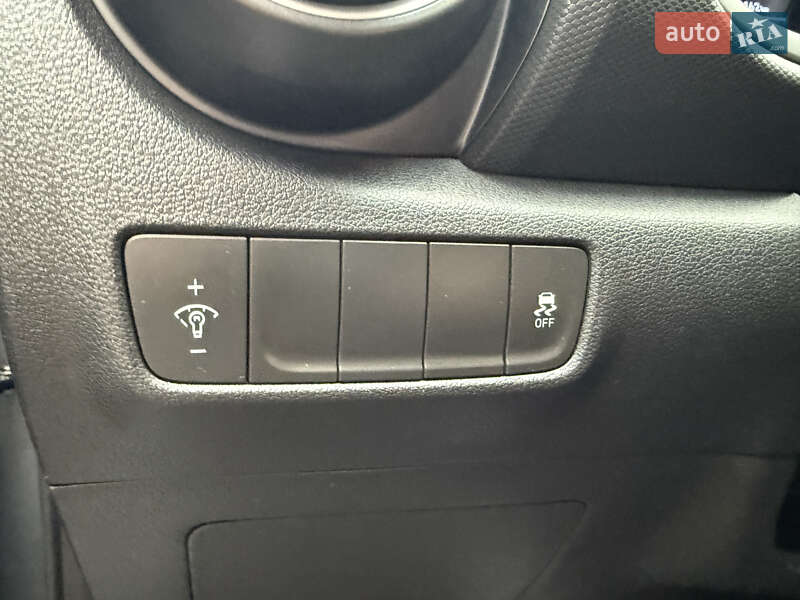 Позашляховик / Кросовер Hyundai Kona 2020 в Києві