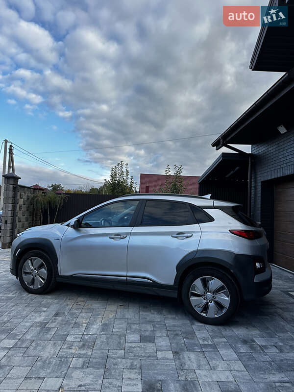 Внедорожник / Кроссовер Hyundai Kona 2020 в Луцке фото 4 Внедорожник / Кроссовер Hyundai Kona 2020 в Луцке