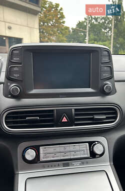 Внедорожник / Кроссовер Hyundai Kona 2020 в 