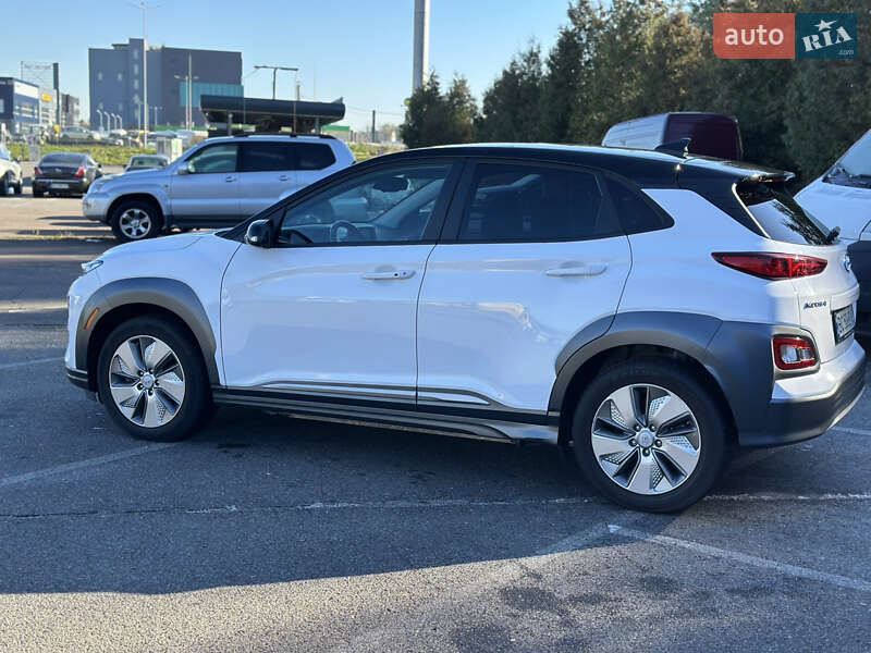 Внедорожник / Кроссовер Hyundai Kona 2021 в Львове