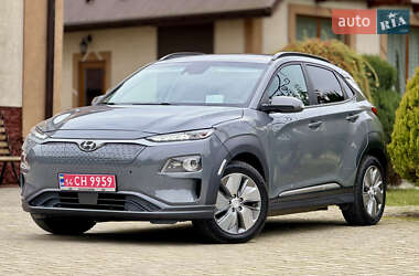 Внедорожник / Кроссовер Hyundai Kona 2020 в 