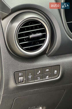 Внедорожник / Кроссовер Hyundai Kona 2020 в 