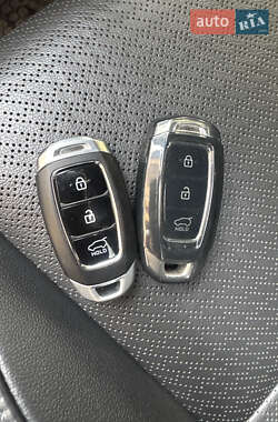 Внедорожник / Кроссовер Hyundai Kona 2020 в 